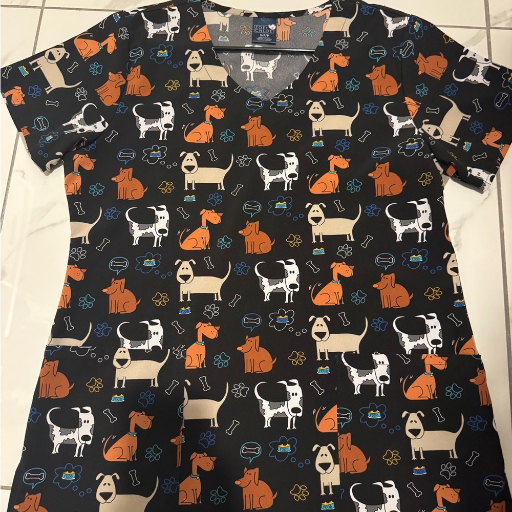 Dogs Women's Scrub Top Top